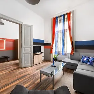 Karma Boutique הונגריה